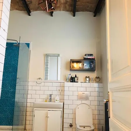 Brand New Amazing Historical Flat Located @ Galata Apartamento Estambul